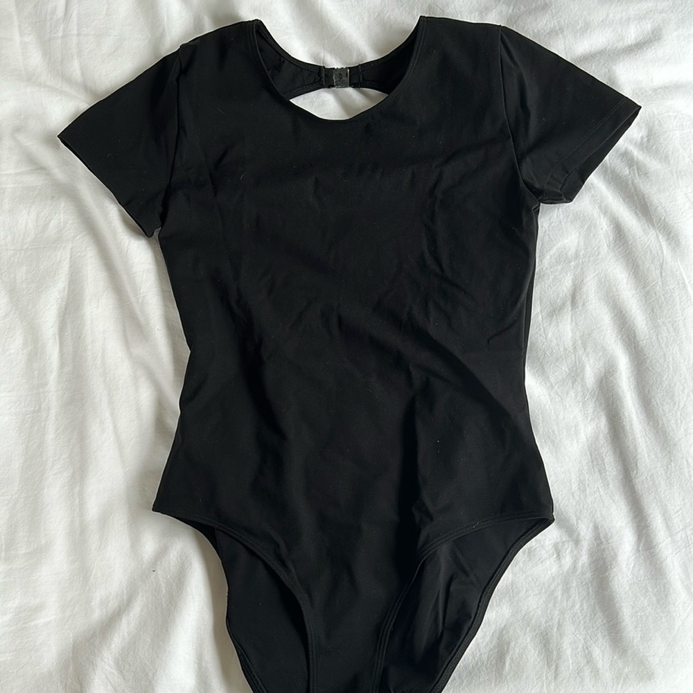 Babaton High Neck Short Sleeve Open Back Bodysuit